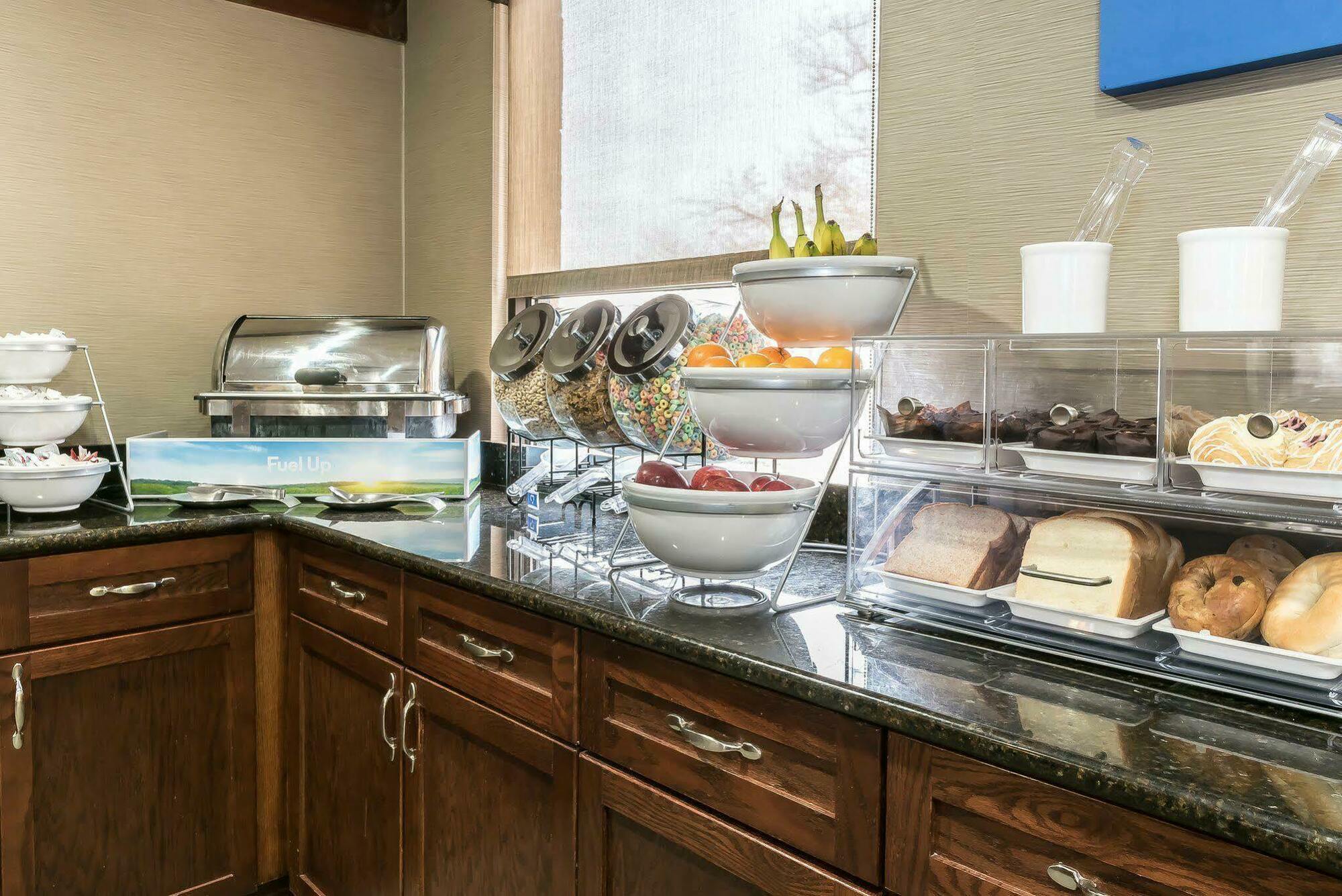 Comfort Inn Indianapolis North - Carmel Extérieur photo